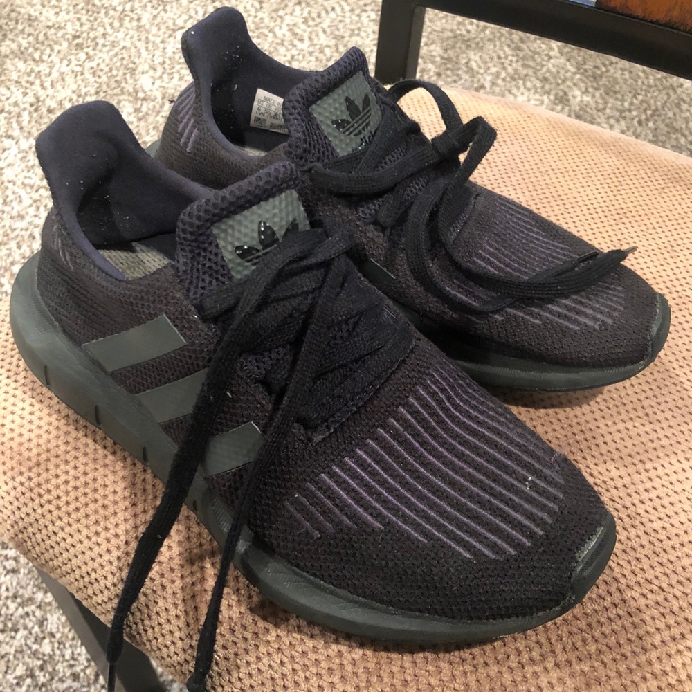 Adidas Sneakers